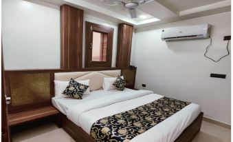 Hotel Royal Vrindavan