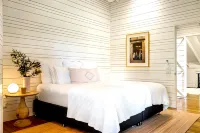 Luxico Seven Mile Beach House (with Car Parking) 브로큰 헤드 비치 주변 호텔
