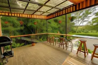 Tityra Lodge