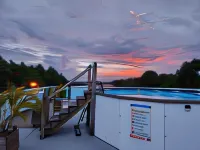 Tranquility Suites- Feels Like Home Hoteles en La Cour Ville