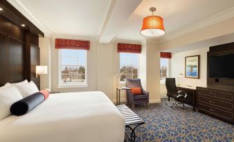 Hotel Saranac, Curio Collection by Hilton