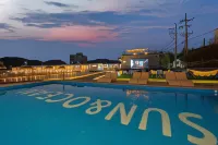 Pohang Sun & Sea Caravan - Swimmingpools