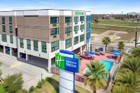 Holiday Inn Express Gulfport Beach Hotels in Long Beach