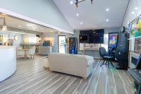 Dragonfly Inn & Suites Hotels in Hastings
