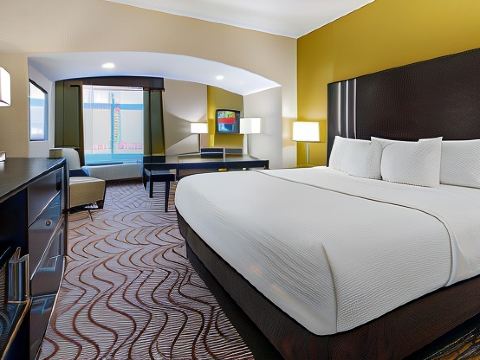 La Quinta Inn & Suites by Wyndham Artesia