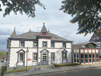 Le Petit Palais - Hotel/Pension Hotels in Thale