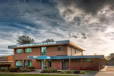 Parkside Inn Motel Hotels in Diamond Creek