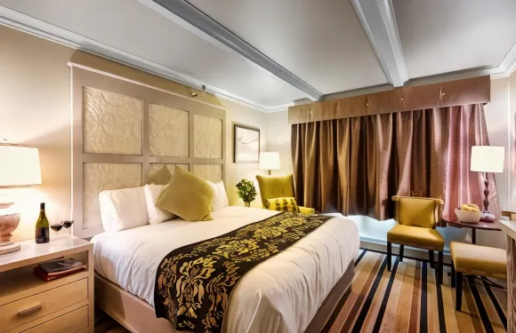 荷美郵輪史凱威旅館