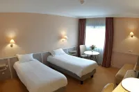 Logis Lyon Est Porte de l'Ain Hotels in Saint-Maurice-de-Beynost