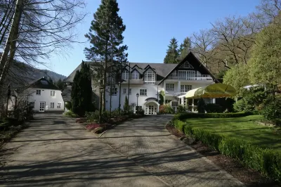 Park Hotel am Schloss Hotels in Niederdurenbach