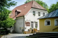 Wallfahrts-Gaststätte Heilbrünnl Hotels in Nittenau
