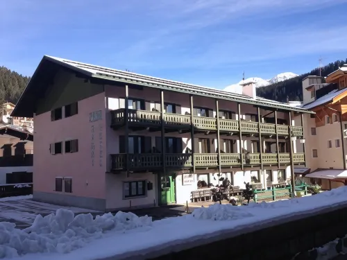 Hotel Zeni