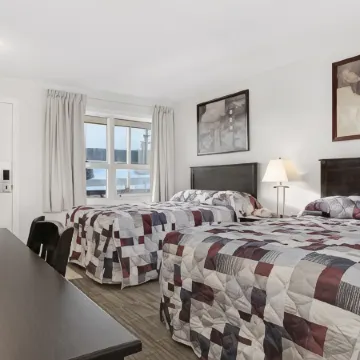 Guest House Inn & Suites