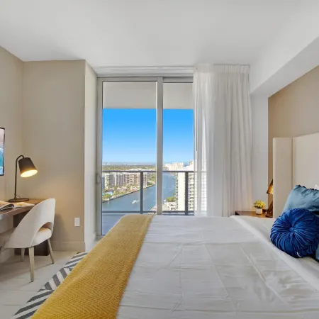 High Floor with Stunning Views Amazing Pools
