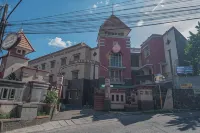 RedDoorz Near Setrasari Mall 2 Hotels in Sukajadi