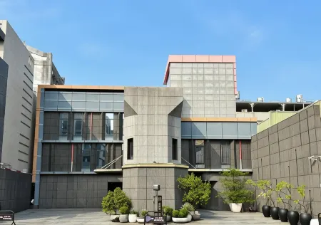 LE LE Motel Отели рядом с достопримечательностью «Jinxuan Church»