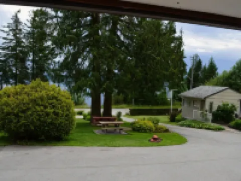 Seaside Villa Motel & RV Park Hotels in Powell River