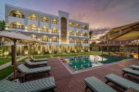 Sima Hotel Kuta Lombok - Pools