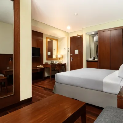 House Sangkuriang Hotels near Coblong