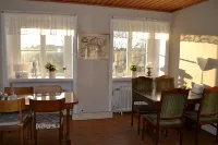 Lilla Hotellet Bed & Breakfast I Alingsås Hotels in Tollered