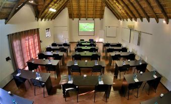 Mangwa Valley Game Lodge & Spa