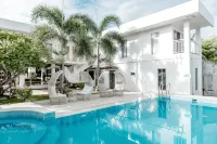 A Villas Resort & Restaurant Hotels in Zamboanguita