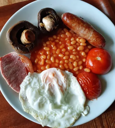 Gallen-Treath Guest House Отели рядом с достопримечательностью «Housel Bay Beach»