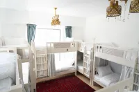 Rovers Beach Hostel JBR