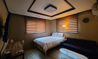TreehouseUnseo GuestHouse