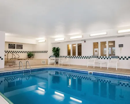 Quality Inn & Suites des Moines Airport Отели в г. Норуолк