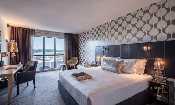 Museum Apartment Hotel, Independent Collection by Evt
