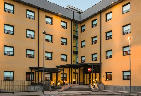 Ibis Milano Malpensa Aeroporto Отели рядом с достопримечательностью «Associazione Dei Testimoni Di Geova Di Ferno»