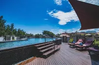 Aanari Hotel & Spa - Pools