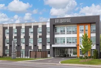 Hotel Railwayparc Montreal, Tapestry Collection by Hilton Centre for Structural and Functional Genomics附近的飯店