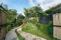 Oak Tree Glamping Resort Hotell i Sisir