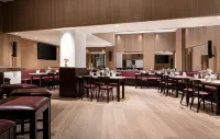 Stadthotel am Römerturm فنادق في كولونيا