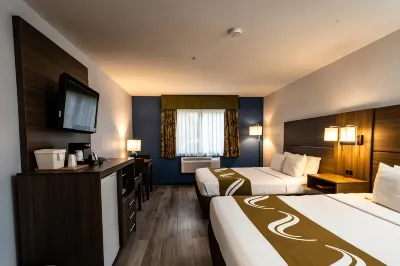 Quality Inn & Suites Tulare Hotels in Tulare
