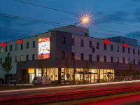 McDreams Hotel Düsseldorf-City Hotels near Wersten