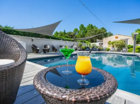 Elégance Suites Hôtel