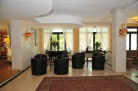 Hotel Salus - Airport Shuttle