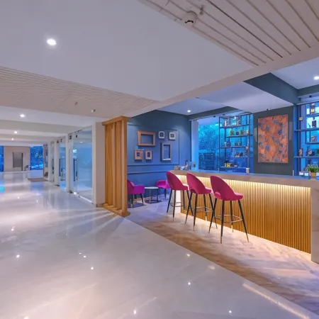 Royale Sarovar Portico Agra