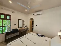 لاغون فيو مالديف فنادق في Gangehi