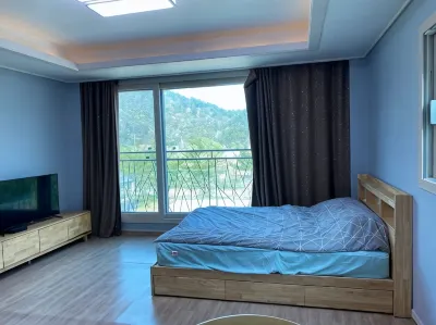 Hongcheon Alpaca Pension Hotel in zona Alpaca World