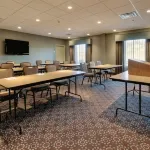 Hampton Inn & Suites Grafton Отели в г. Сидарберг