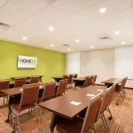 هوم2 سويتس باي هيلتون ميدلاند