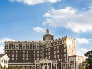 The Historic Cavalier Hotel and Beach Club, Autograph Collection