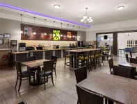 La Quinta Inn & Suites by Wyndham Deer Park Hotels in Deer Park