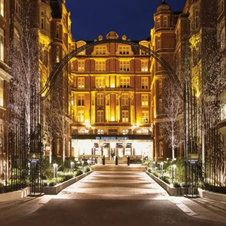 St. Ermin's Hotel, Autograph Collection Отели рядом с достопримечательностью «Palmers Green United Reformed Church»