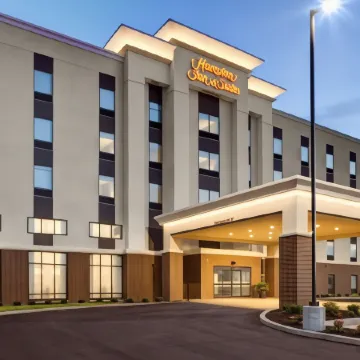 Hampton Inn & Suites Syracuse-North (Airport Area) Отели в г. Салина