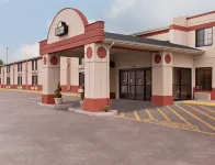 Days Inn & Suites by Wyndham Youngstown / Girard Ohio Các khách sạn ở Xã Liberty